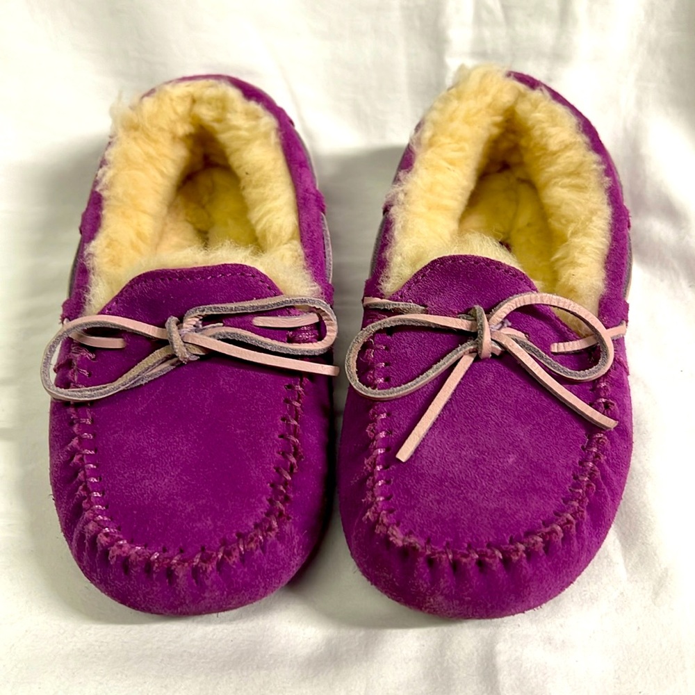UGGS Slippers